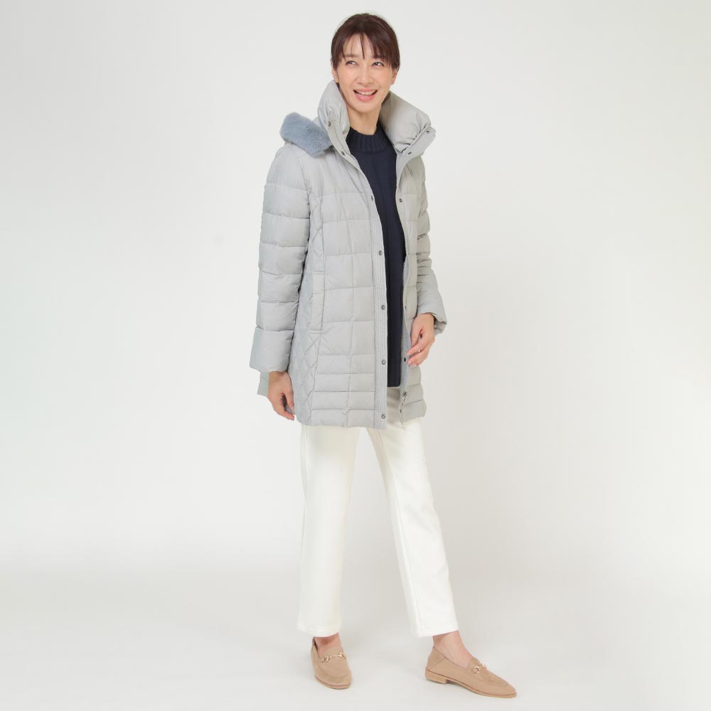 定価30万 未使用品 ファビアナフィリッピ 耐水性ダッチェスサテンダウンコート 定価30万 未使用品 ファビアナフィリッピ 耐水性ダッチェス