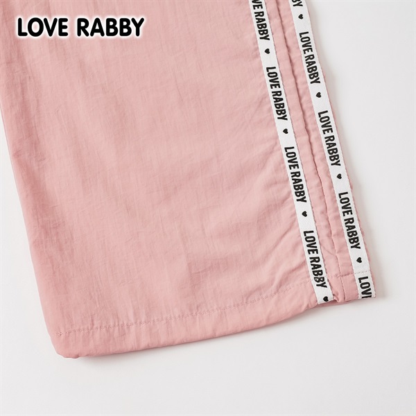 LOVERABBY(ラブラビ) ロゴライン脇スリットナイロンカーゴパンツ