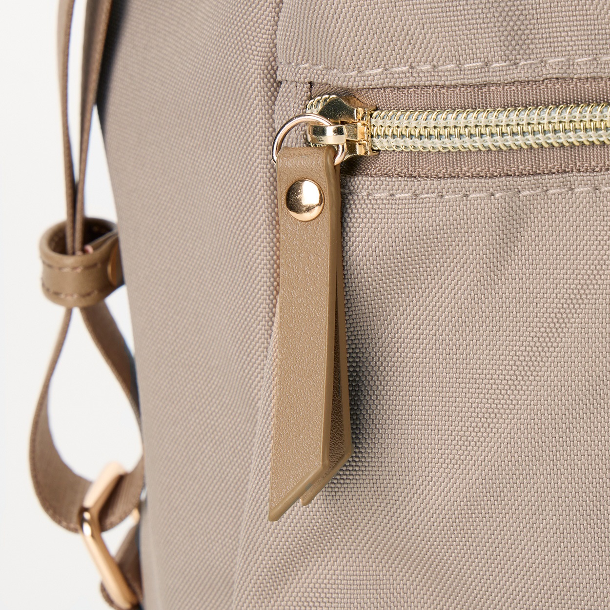 前ファスナー2WAYショルダーリュック | イオンスタイルオンライン 衣料