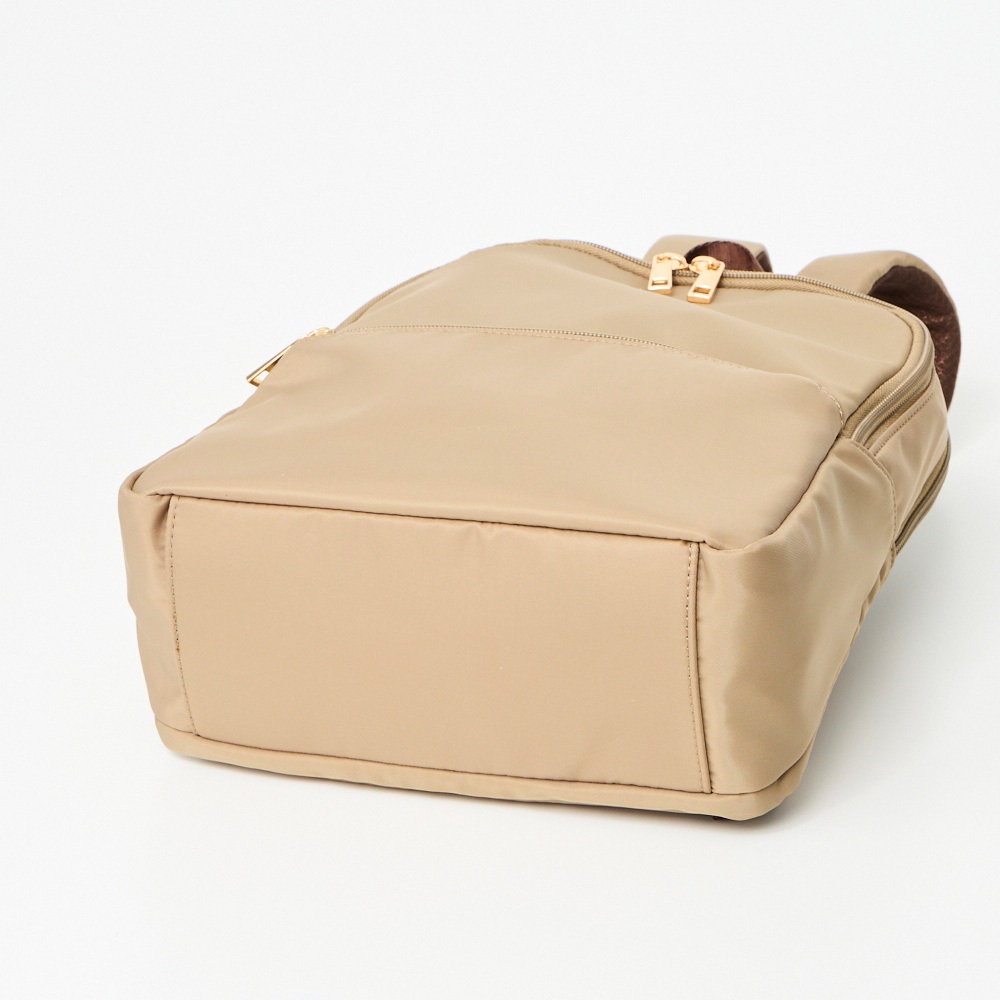 ポリツイル リュック 2層構造デザイン 小さめサイズ レディス