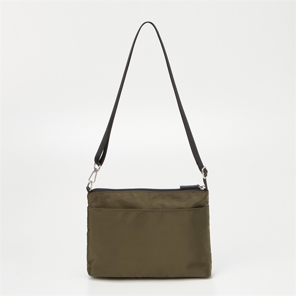 Nina Jobs(ニーナ・ヨブス) 撥水ナイロン横ショルダー | イオン