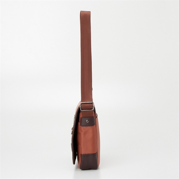 COURONNE 正規品/送料/関税込み Tenet ショルダー20 CROCODILE(クロコダイル) GNフラップショルダー メンズ | イオン