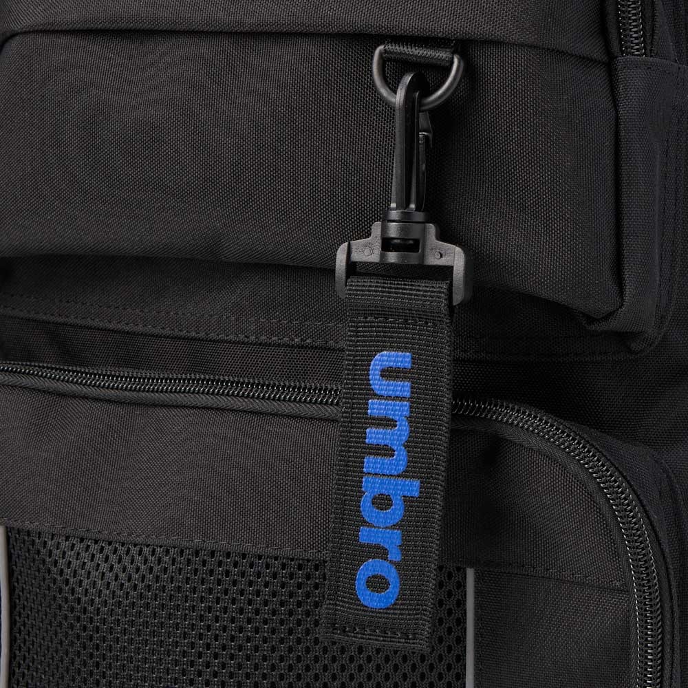 UMBRO(アンブロ) ラウンドメッシュポケットリュック | イオンスタイル