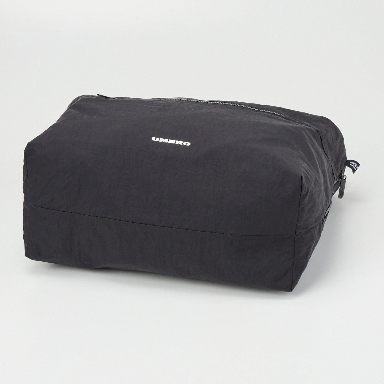 【サイズ:Medium_スタイル:Modern_色:Black】MOTOSTAG UMBRO(アンブロ) 横ショルダー | イオンスタイルオンライン 衣料品