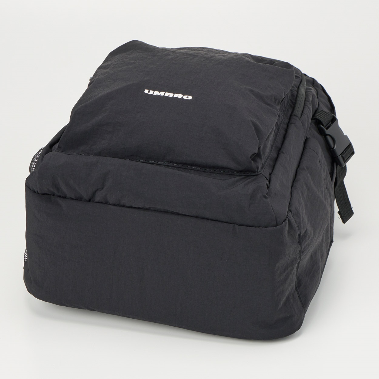 UMBRO(アンブロ) ワッシャーリュック | イオンスタイルオンライン 衣料