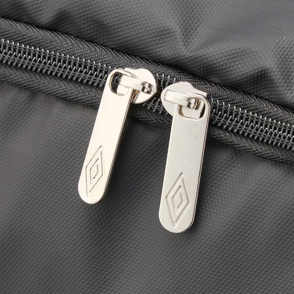☆専用です☆ UMBRO(アンブロ) ボックスリュック | イオンスタイルオンライン 衣料品