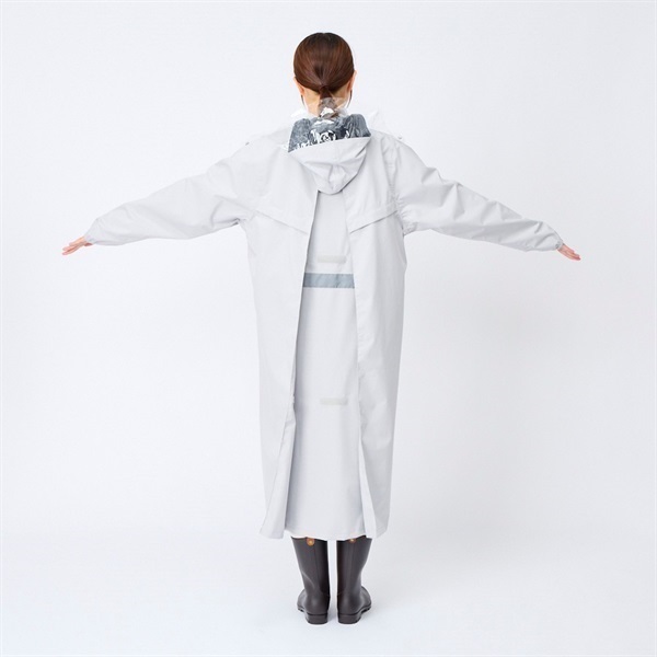 VETEMENTS_QRレインコート VETEMENTS レインコート (VETEMENTS/コートその他) UE52CO100B