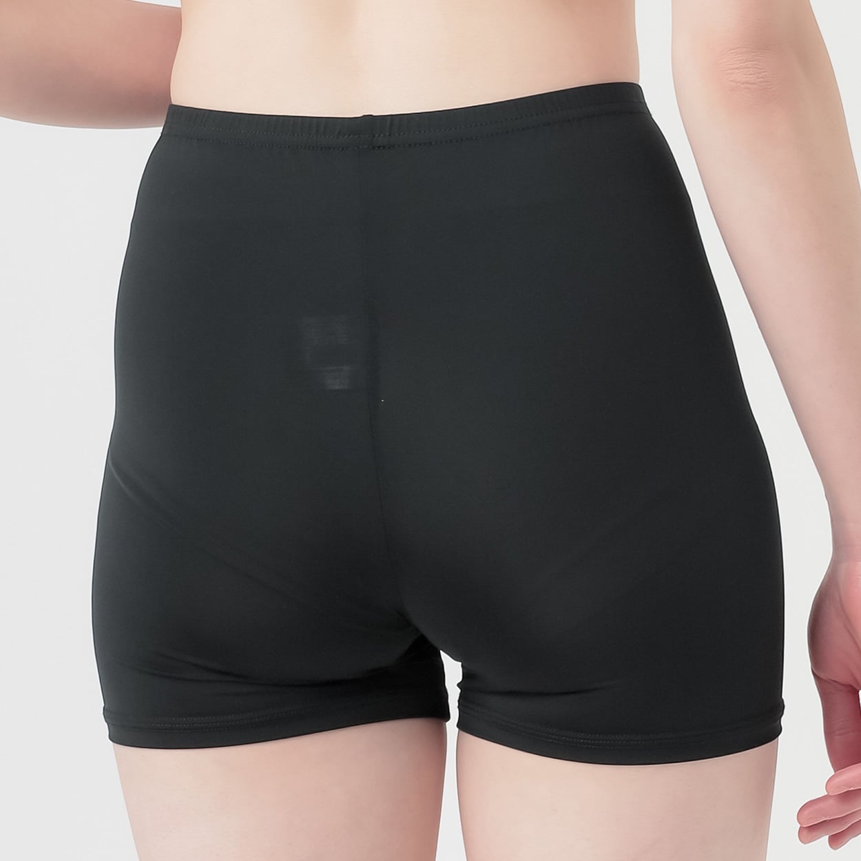 多分BARBARA I GONGINIバーバライゴンジニブラックショートパンツ mizuno(ミズノ) くろぱん 冷感 マイクロミニ丈 レディス | イオン