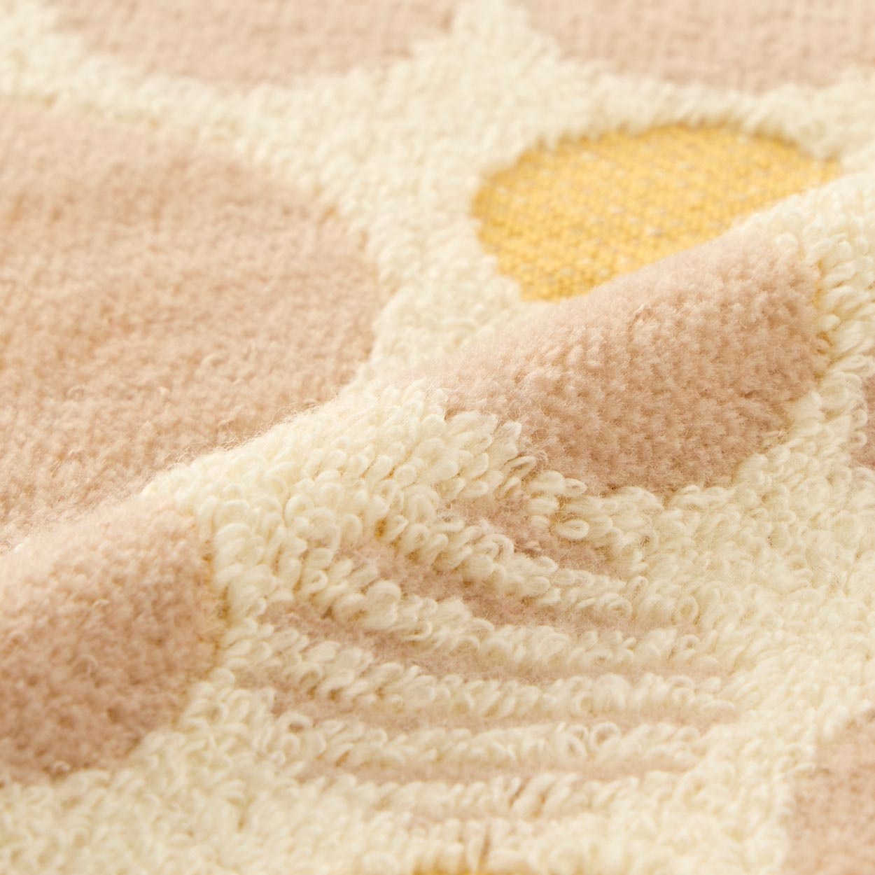 marie claire(マリクレール) タオルエッフェル塔 | イオンスタイル