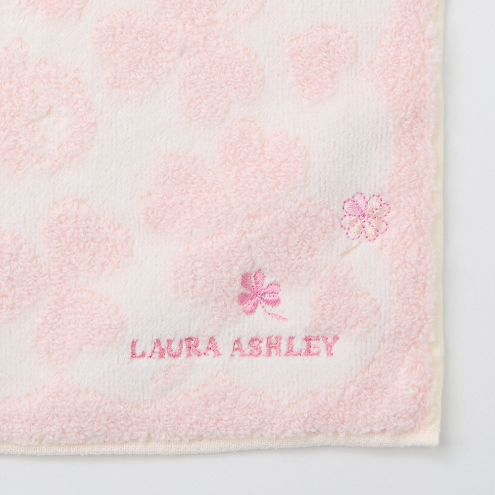 Laura*❤︎*rr*•.¸¸.*✤*さま専用ページ　リバティ　ハンカチ ≪OUTLET≫LAURA ASHLEYクマ刺繍ハートタオルハンカチ(ローズ