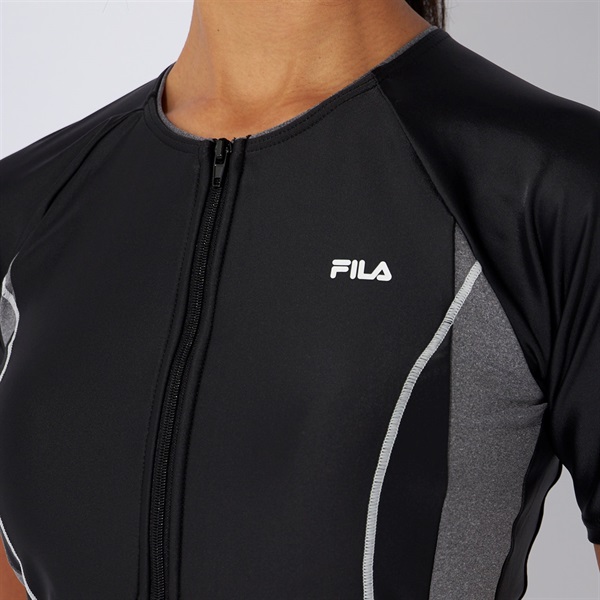 FILA(フィラ) 配色袖付フルジップセパレート水着 めくれ防止機能付