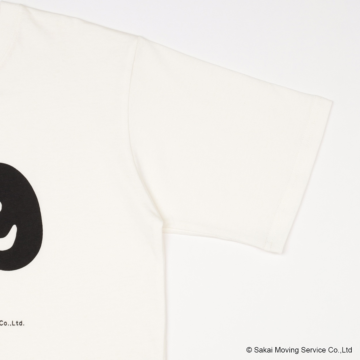 極美品】サカイワンポイントバックまで続くブランドロゴtシャツ