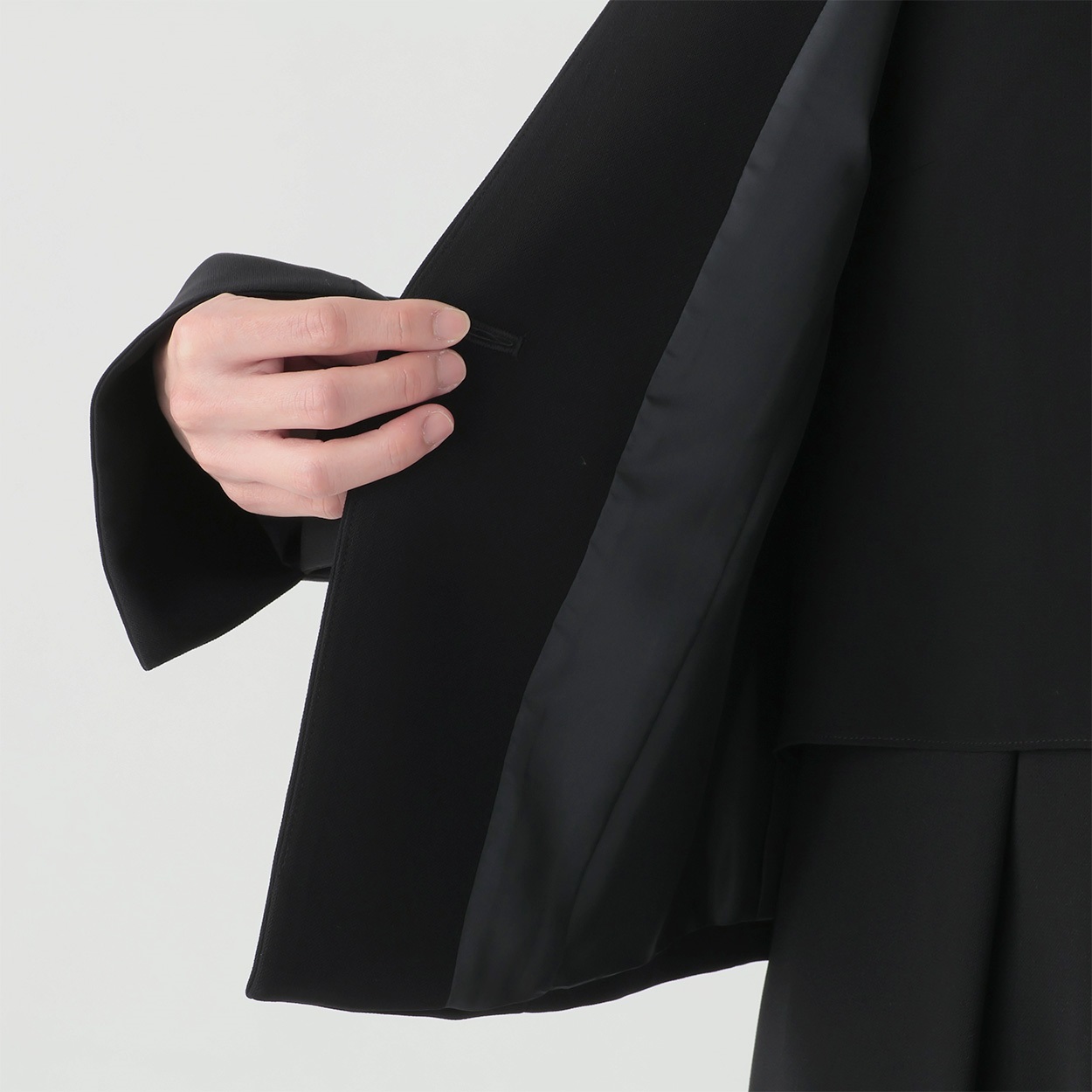 ブラックフォーマル ご自宅で洗えるノーカラージャケット レディス