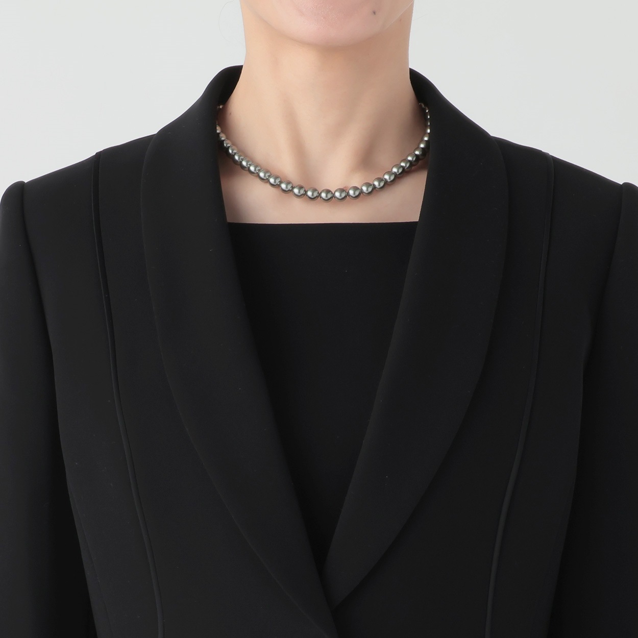 ブラックフォーマル 黒さが際立つヘチマ衿アンサンブル レディス