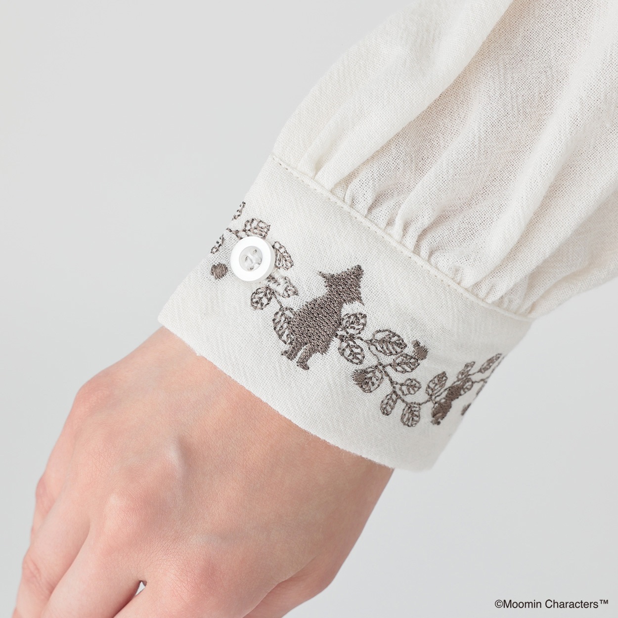 Salt Communication　ソルコミ　刺繍入りシャツ　Lサイズ Salt Communication ソルコミ 刺繍入りシャツ Lサイズ Salt