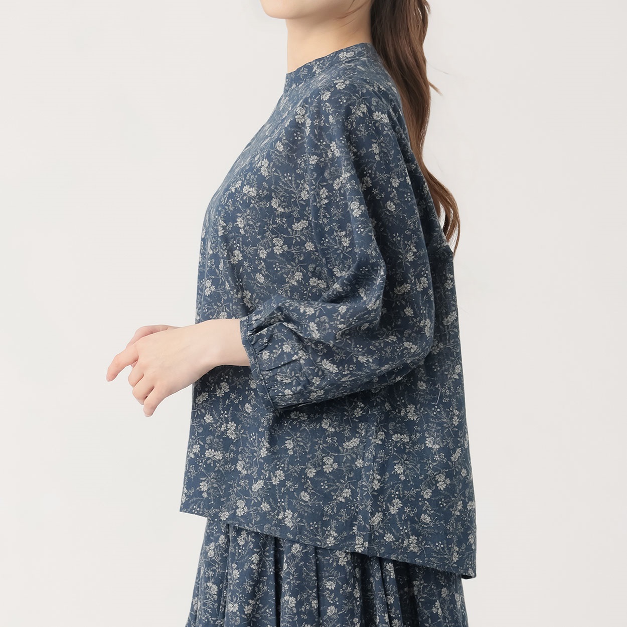Grancacoさん専用　ユキトリイ　ブラウス　花柄　スパンコール 小花柄ブラウス オーガニック綿入 レディス SELF+SERVICE(セルフ＋