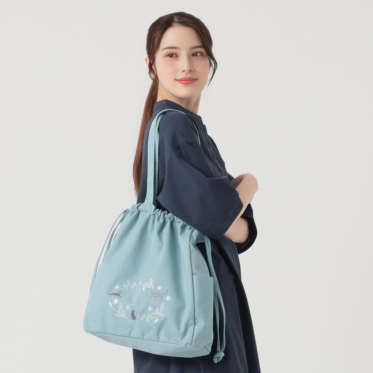 猫刺繍トートバッグ レディス SELF+SERVICE(セルフ＋サービス) MK-1717