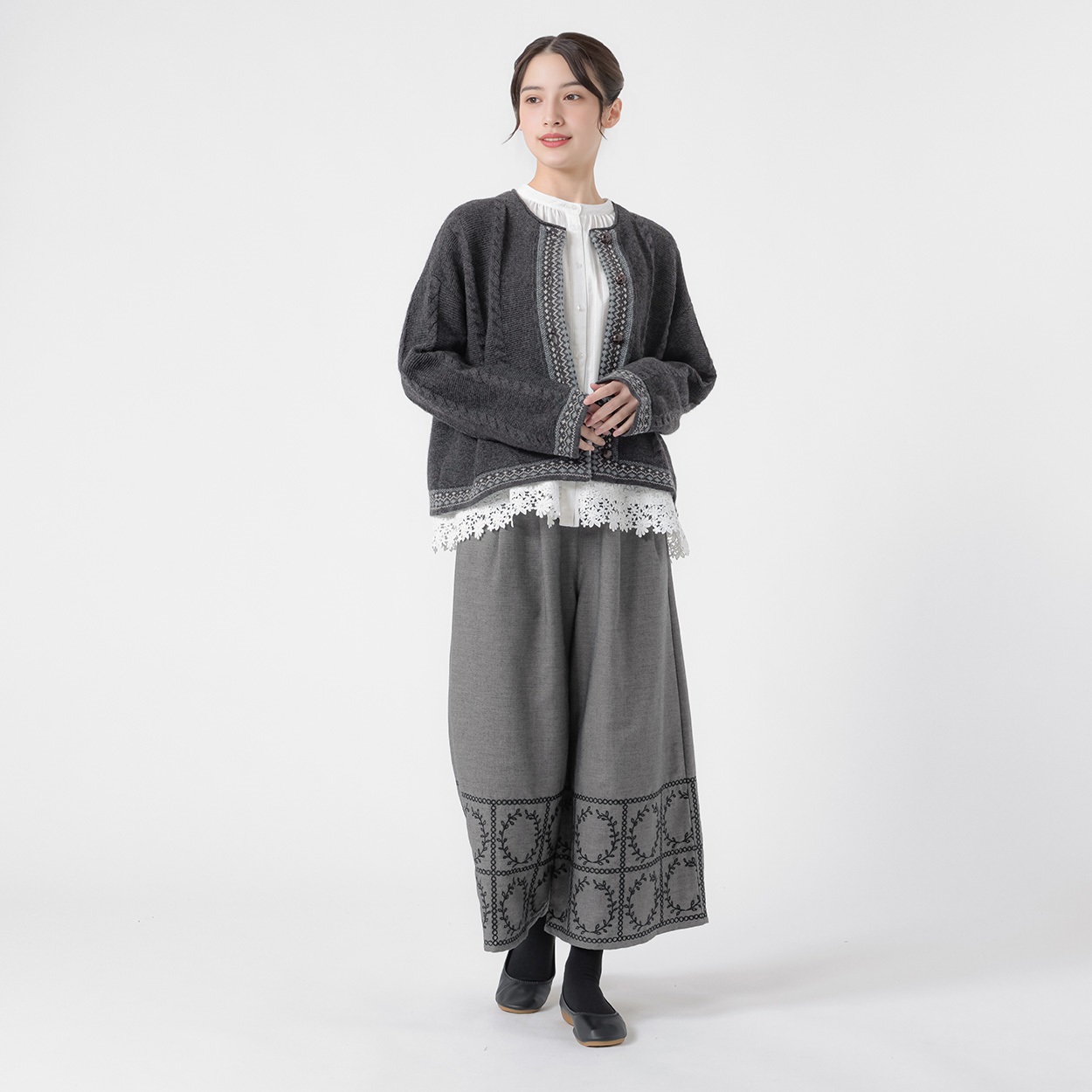 EXPAND 裾スクエア刺繍ワイドパンツ レディス SELF+SERVICE(セルフ＋
