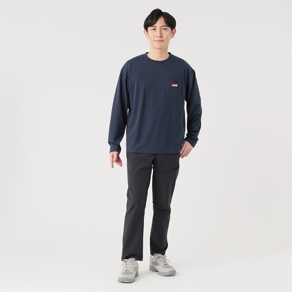 ストレッチパンツ 水をはじく力が長持ちする耐久撥水加工。ファスナー