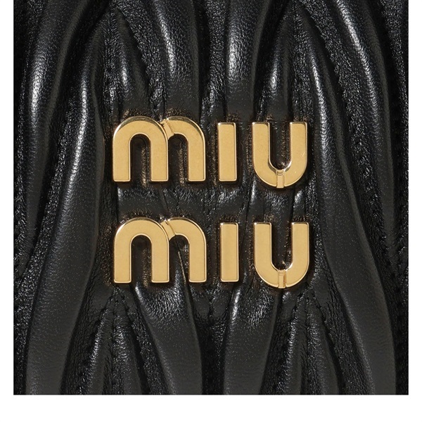 MIU MIU(ミュウミュウ) ワンダー マテラッセレザー ホーボーバッグ