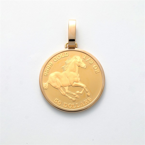 24金エリザベス女王ホースデザイン・18金枠1/2オンスペンダントトップ