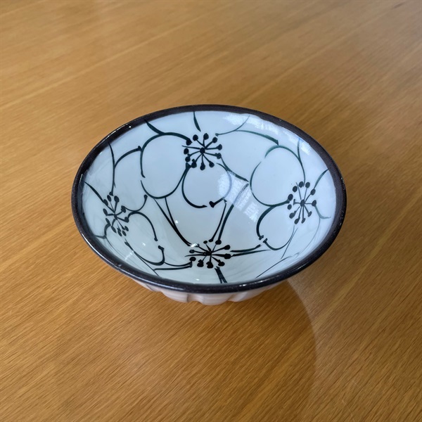 波佐見焼 粉引彫内花 飯碗 | イオンスタイルオンライン 衣料品・暮らし