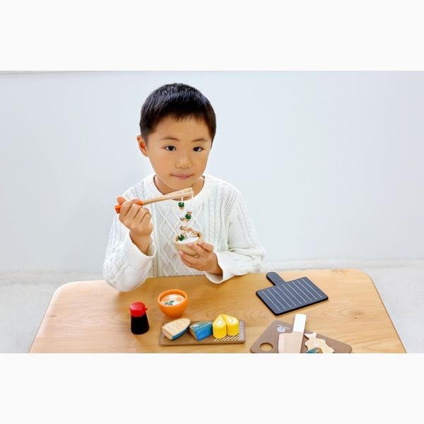 WOODY PUDDY 焼き魚セット 限定セット ままごと 木製玩具 正規販売店】 ウッディプッディ はじめてのおままごと 焼き魚セット 木製  おままごとセット 料理 調理 woody puddy【送料無料】の通販はau PAY マーケット - リコメン堂 | au PAY  マーケット－通販サイト ウッディプッディ 焼き魚セット