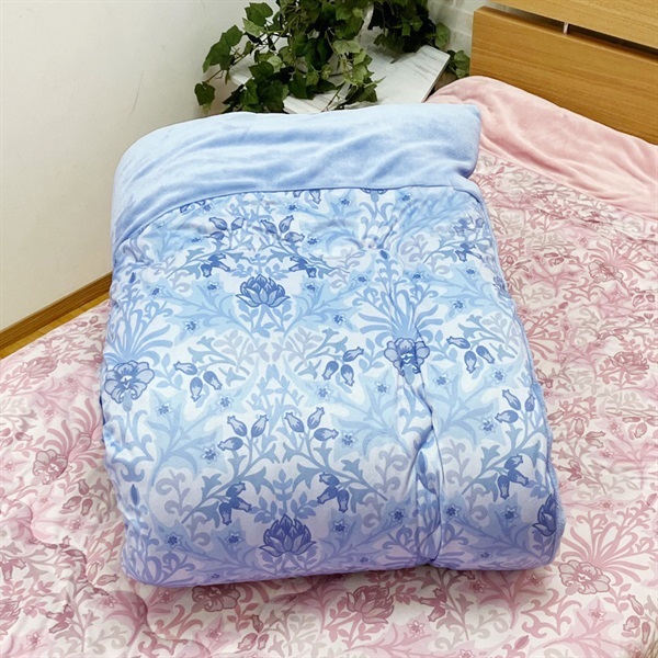 昭和西川 蓄熱わた入りフランネルボア掛けふとん | イオンスタイル