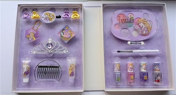 コスメセット ブック型コスメセット ラプンツェル 4548387347838 イオン限定