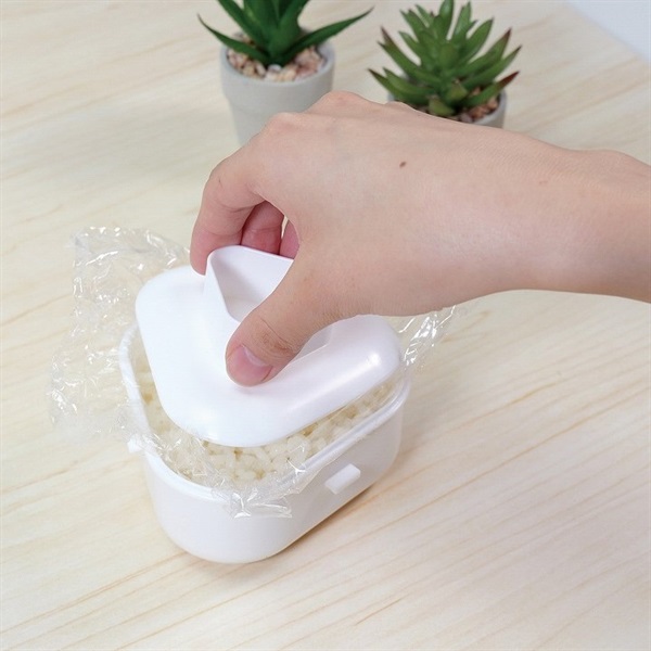 【超希少!?早い者勝ち!!】衛宮さんちの今日のごはん おにぎりケース mqdefault.jpg