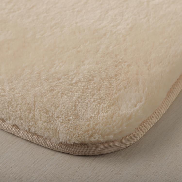 ムートンタッチフロアラグ | イオンスタイルオンライン 衣料品・暮らし