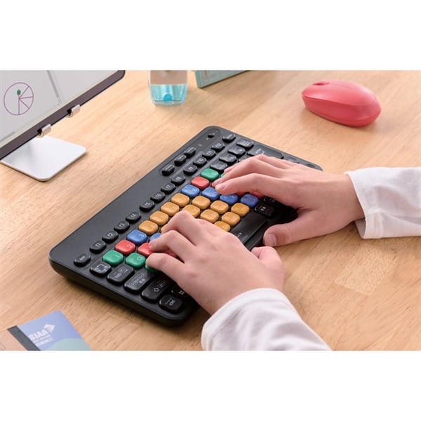 モニター、キーボード maxresdefault.jpg
