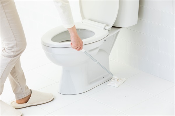 トイレ用品 myumyu Amazon.co.jp: KUIFORTI ブラウン 木製トイレカバー 蓋セット 2