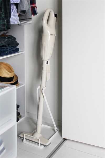 山崎実業 プレート スティッククリーナースタンド ホワイト | イオン