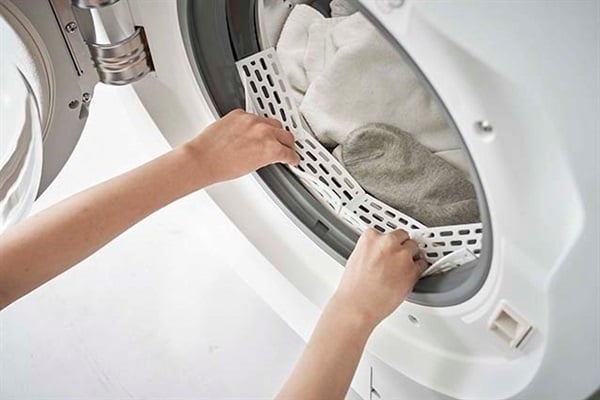 山崎実業 ドラム式洗濯機ドアパッキン小物挟まり防止カバー プレート