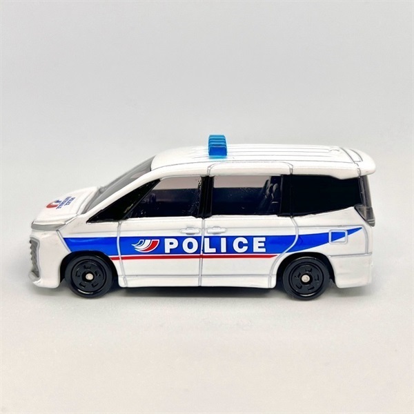 トミカ イオンオリジナルトミカ AEON NO.75 トヨタ ヴォクシー