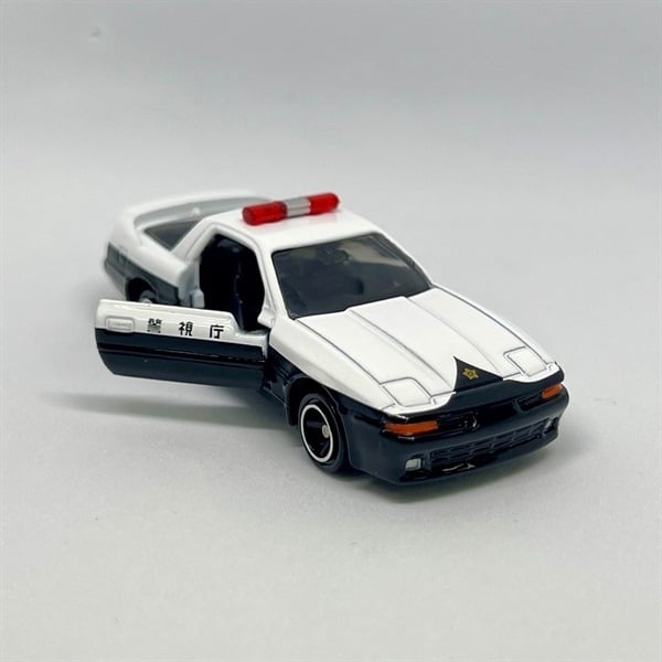 イオンオリジナルトミカ AEON NO.84 トヨタ スープラ 日本警察デザイン