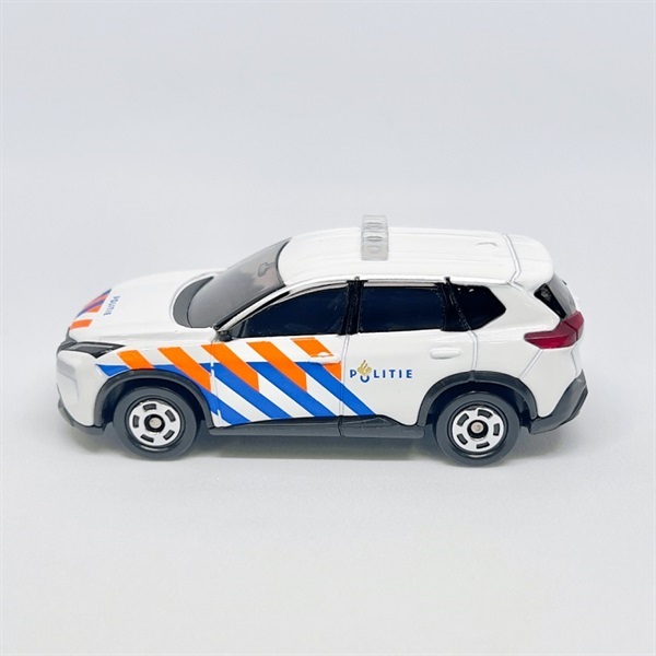 新品　トミカ イオンオリジナル エクストレイル オランダ警察10台セット トミカ イオンオリジナル No.85 日産 エクストレイル オランダ警察