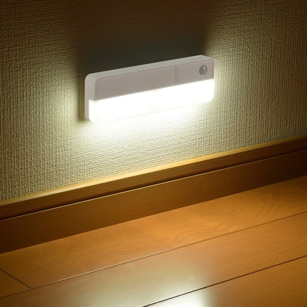 電池式LEDセンサーライト 人感・明暗センサータイプ NIT-BLA6JRC