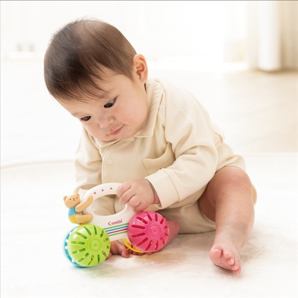 コンビ くまさんコロコロベル2 6ヶ月頃～ おもちゃ ベビー | イオン