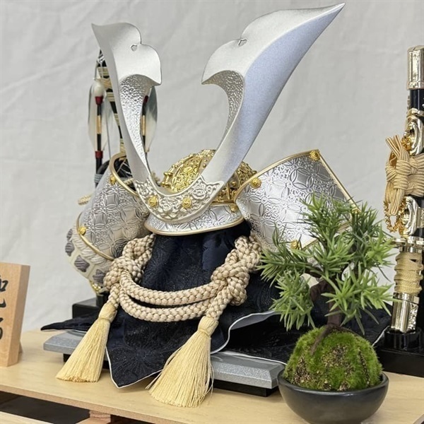 柴崎 兜ケース飾り「松柏(しょうはく)」 五月人形 かぶと コンパクト