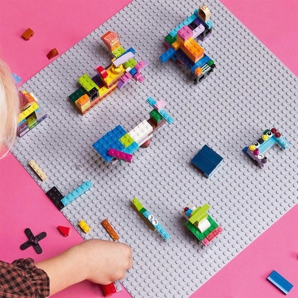レゴ(LEGO) クラシック 11024 基礎板 (グレー) 5702017185279 | イオン