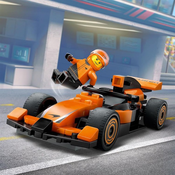 ひびぶぅ F1® McLaren レースカーとドライバー 60442 | シティ |レゴ