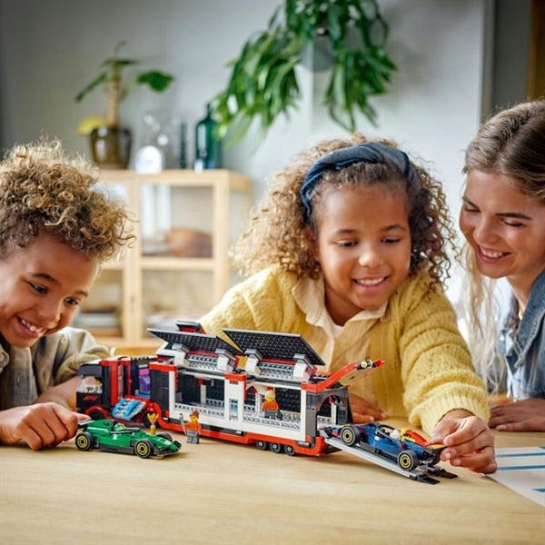 リゾレーヌ 新品 レゴ(LEGO) シティ F1(R) RB20 & AMR24 レースカーとF1(R)トラック