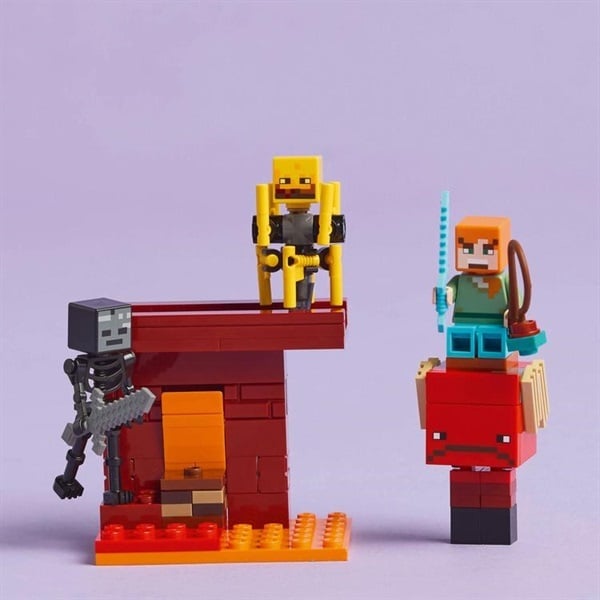レゴ(LEGO) マインクラフト ネザーの溶岩バトル 21266 5702017815404